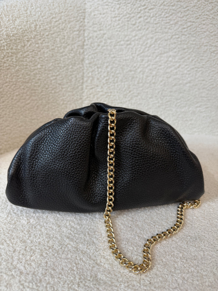 Bolso Évora con cadena dorada