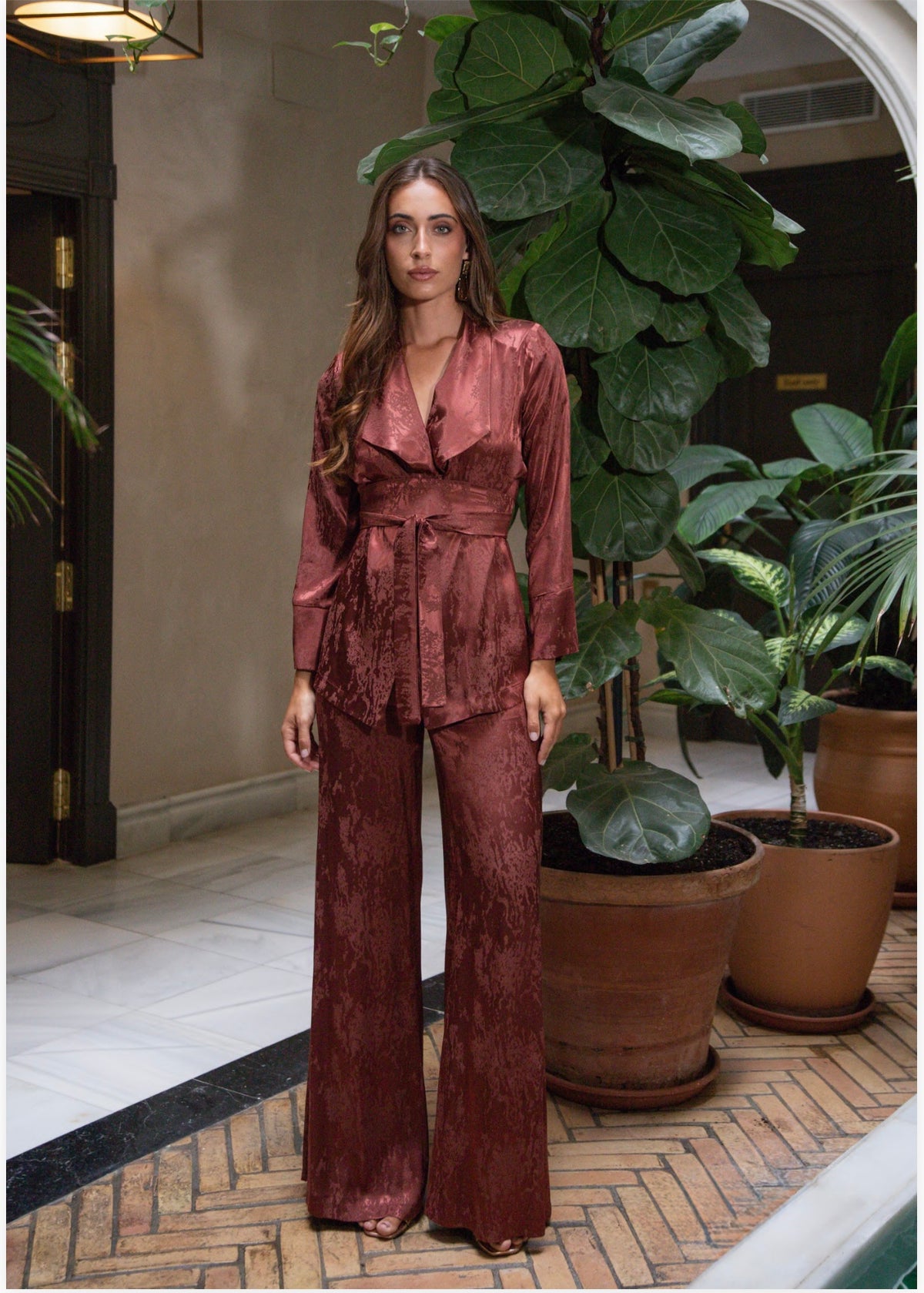 Conjunto Marsala de Kartana, vista principal