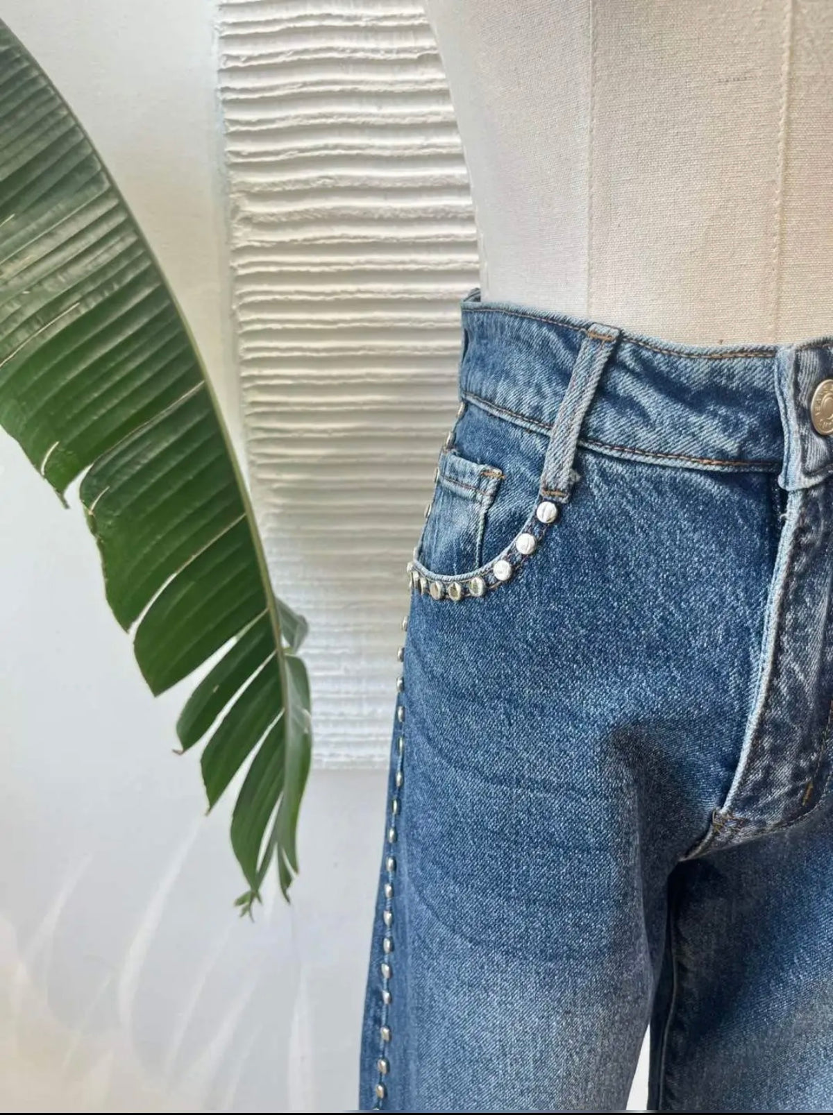 Jeans Ámbar de Kartana, vista lateral