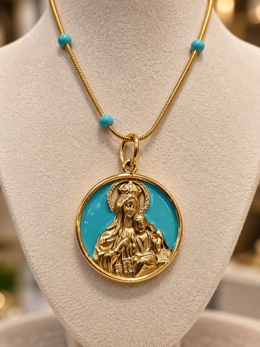 Colgante Medalla Divina