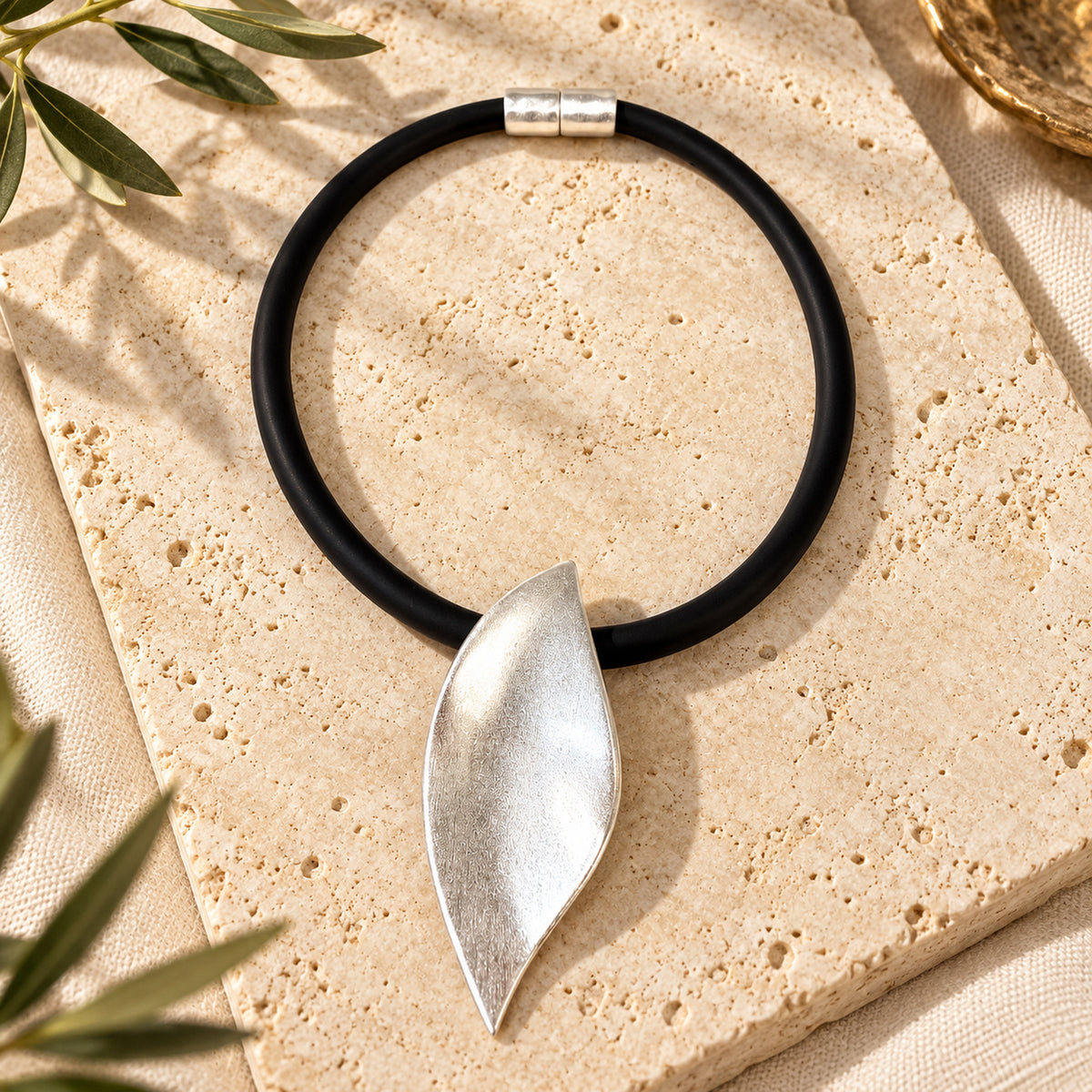 Choker Hoja