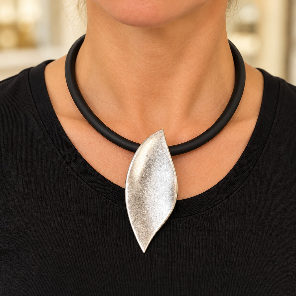 Choker Hoja