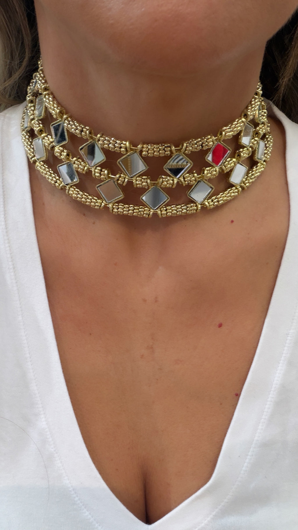 Choker Mirror
